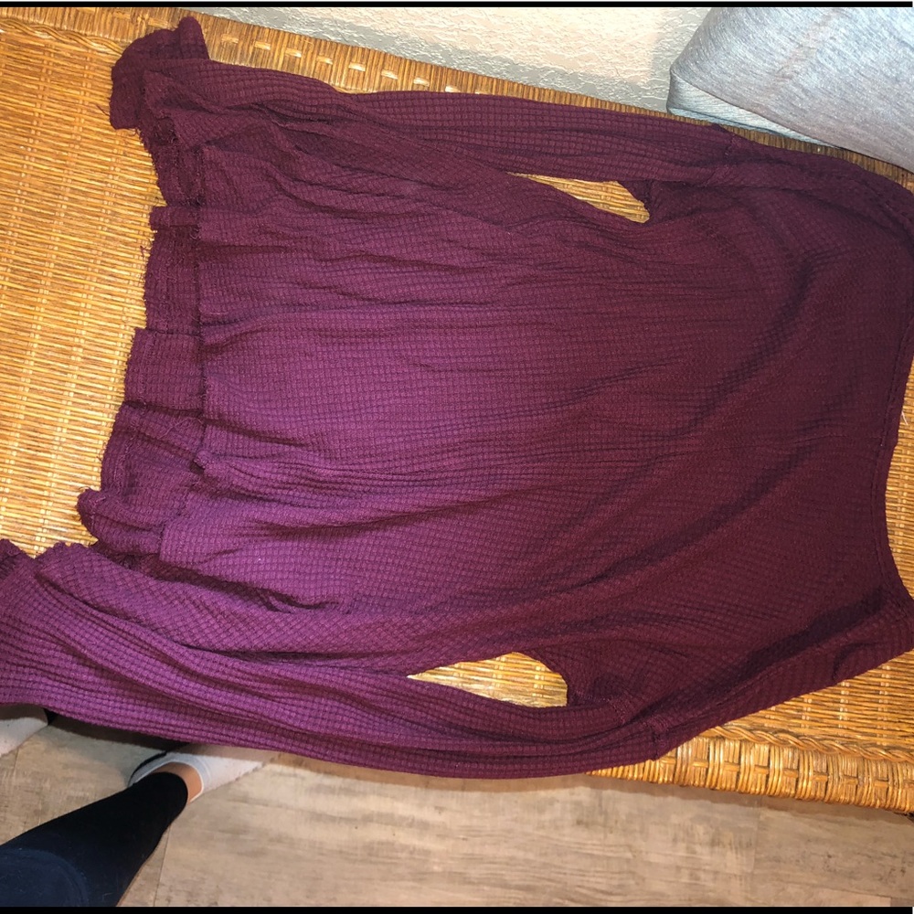 Boutique Cranberry sweater - Picture 3 of 3